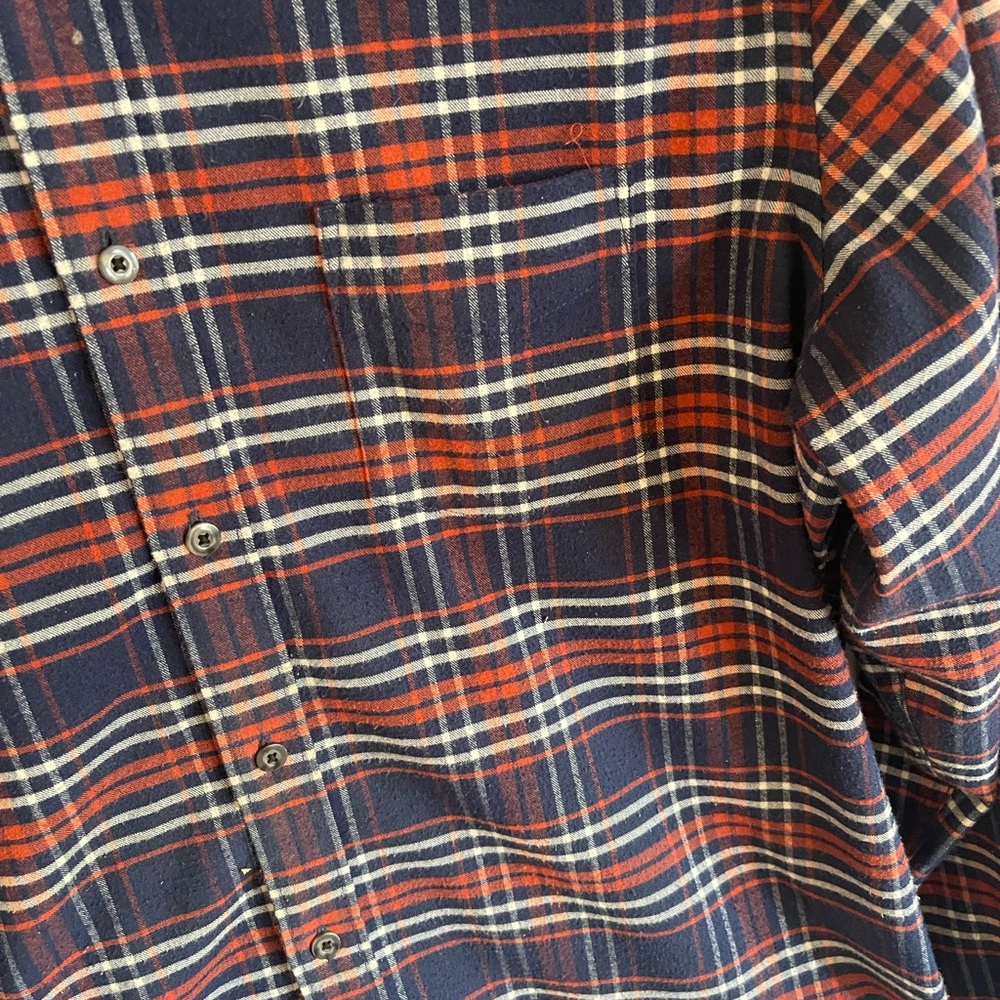 Untuckit Men’s Plaid Flannel Shirt – Size Large (Regular Fit) - Picture 3 of 10